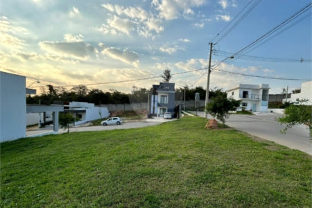 Terreno à venda no condomínio Horto Florestal Villagio, Sorocaba - SP