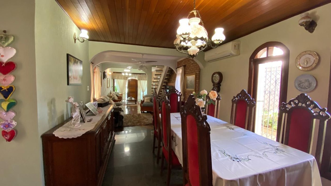 Casa com 4 dormitórios à venda, 380 m² por R$ 2.400.000,00 - Embaré - Santos/SP