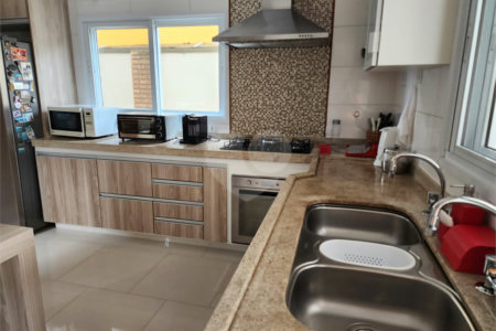 Casa à venda com 4 suítes no condomínio Pedra Grande, Atibaia - SP