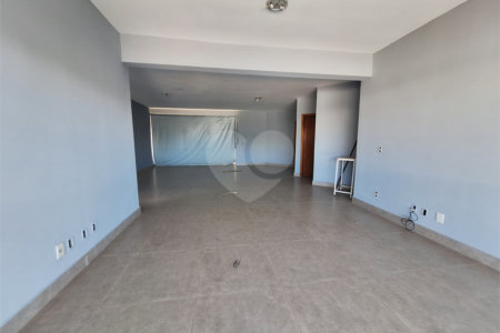 Casa à venda com 4 suítes no condomínio Terras de São Francisco, Vinhedo - SP