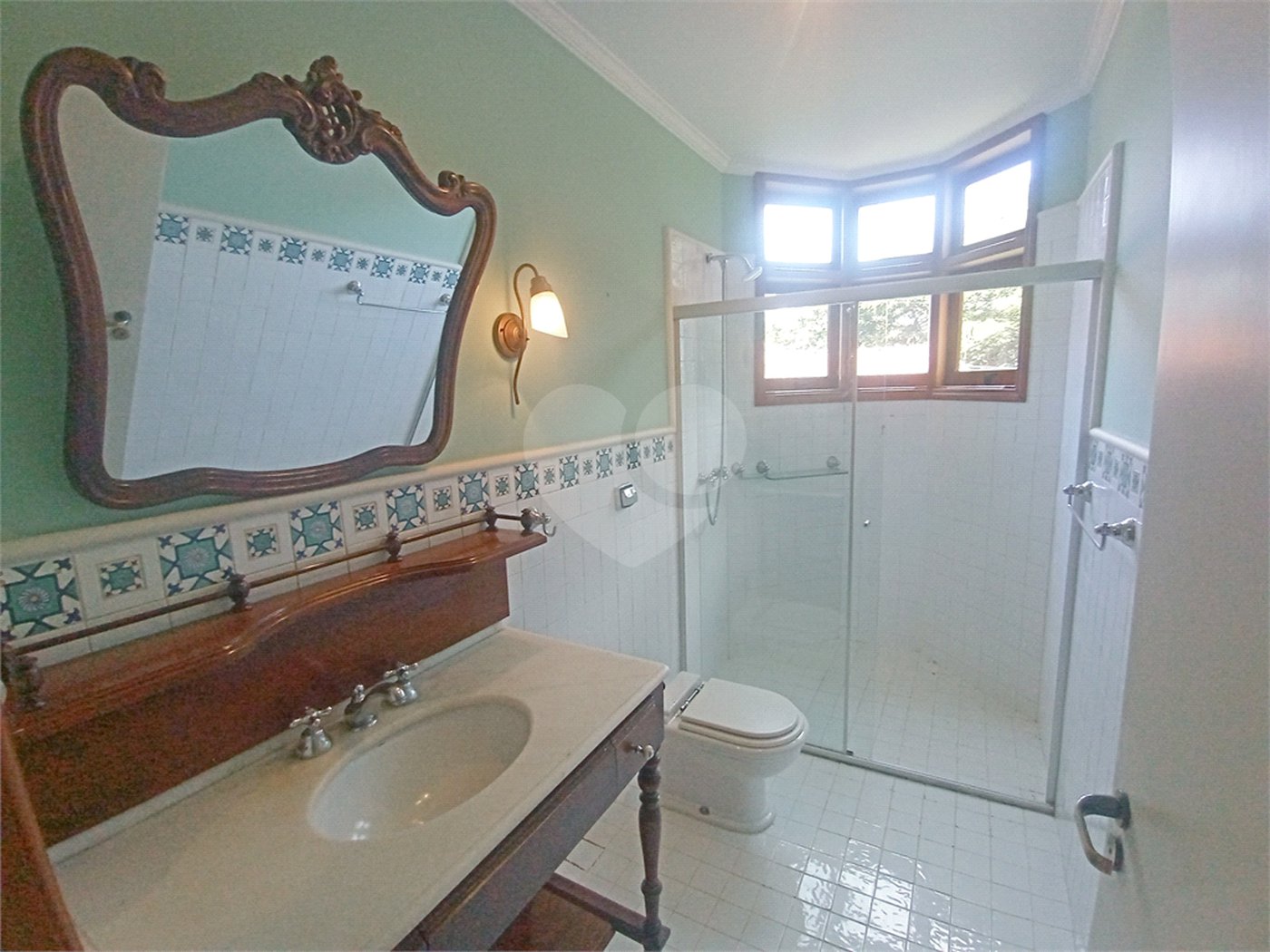 Casa à venda com 3 quartos, sendo 1 suíte,  no condomínio Estância Marambaia, Vinhedo - SP