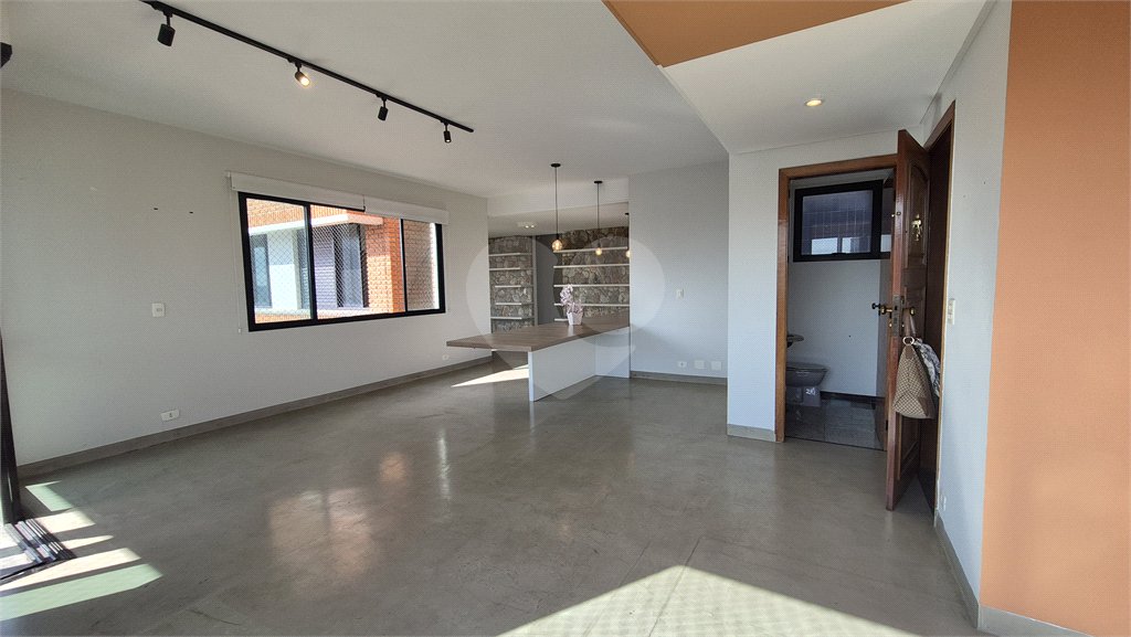 Apartamento à venda ou para alugar com 3 quartos, sendo 2 suítes, em Vila Romana, São Paulo, SP