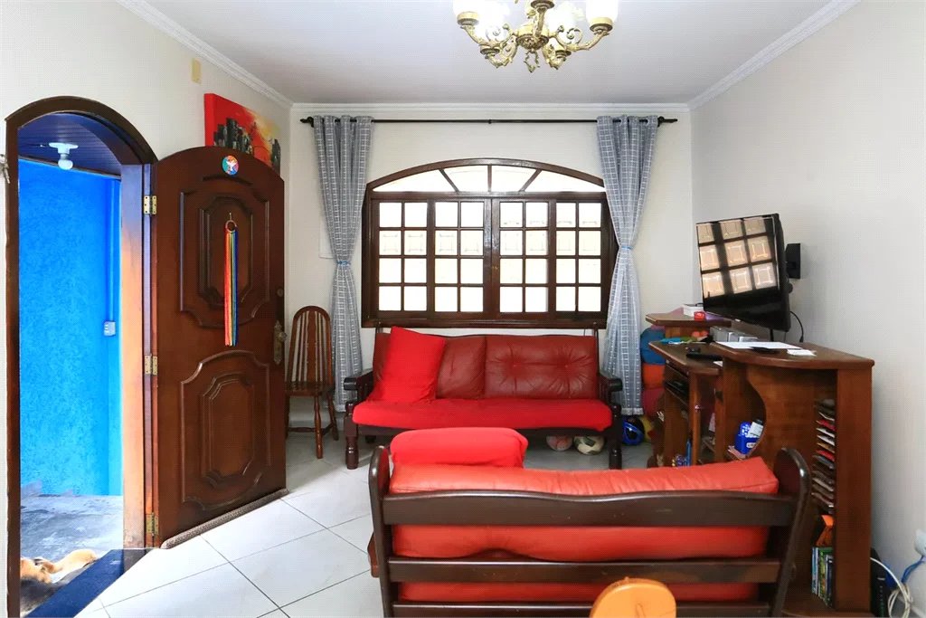 Sobrado à venda com 4 quartos, sendo 1 suíte,  em Vila Sônia, São Paulo, SP