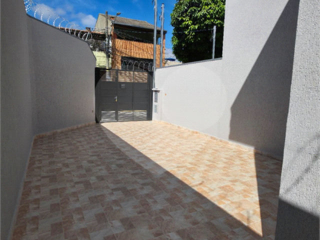Sobrado à venda com 2 quartos em Guaianazes, São Paulo, SP