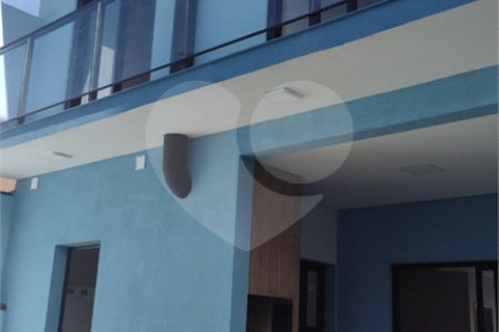 Sobrado à venda com 3 quartos, sendo 1 suíte, em Villa Di Cesar, Mogi das Cruzes, SP