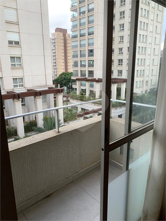 Apartamento para alugar com 2 quartos, sendo 1 suíte,  em Vila Olímpia, São Paulo, SP