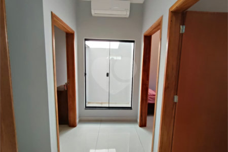 Casa à venda com 3 quartos no condomínio Residencial Lago dos Ipês, Itapetininga - SP