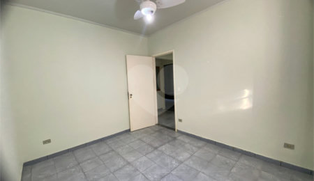 Casa Térrea para alugar com 3 quartos, sendo 1 suíte,  em Jardim Alvinópolis, Atibaia, SP