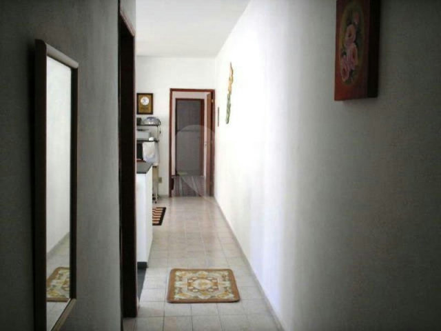 Sobrado à venda com 4 quartos, sendo 1 suíte,  em Vila Nivi, São Paulo, SP