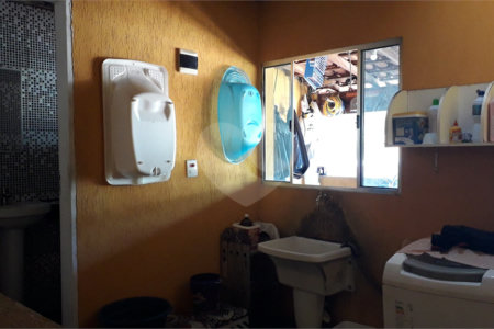 Casa à venda com 5 quartos, sendo 2 suítes, em Jardim Nadir, São Paulo, SP