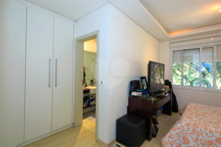 Casa à venda com 4 suítes no condomínio Vila Alba, São Paulo - SP