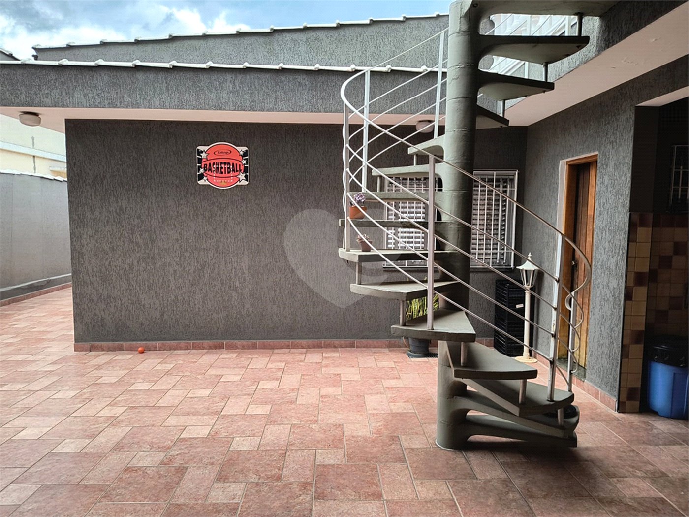 Casa à venda com 3 quartos, sendo 1 suíte,  em Parque Novo Mundo, São Paulo, SP