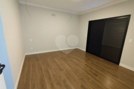 Casa à venda com 4 quartos, sendo 3 suítes,  no condomínio Residencial Golden Ville, Itapetininga - SP