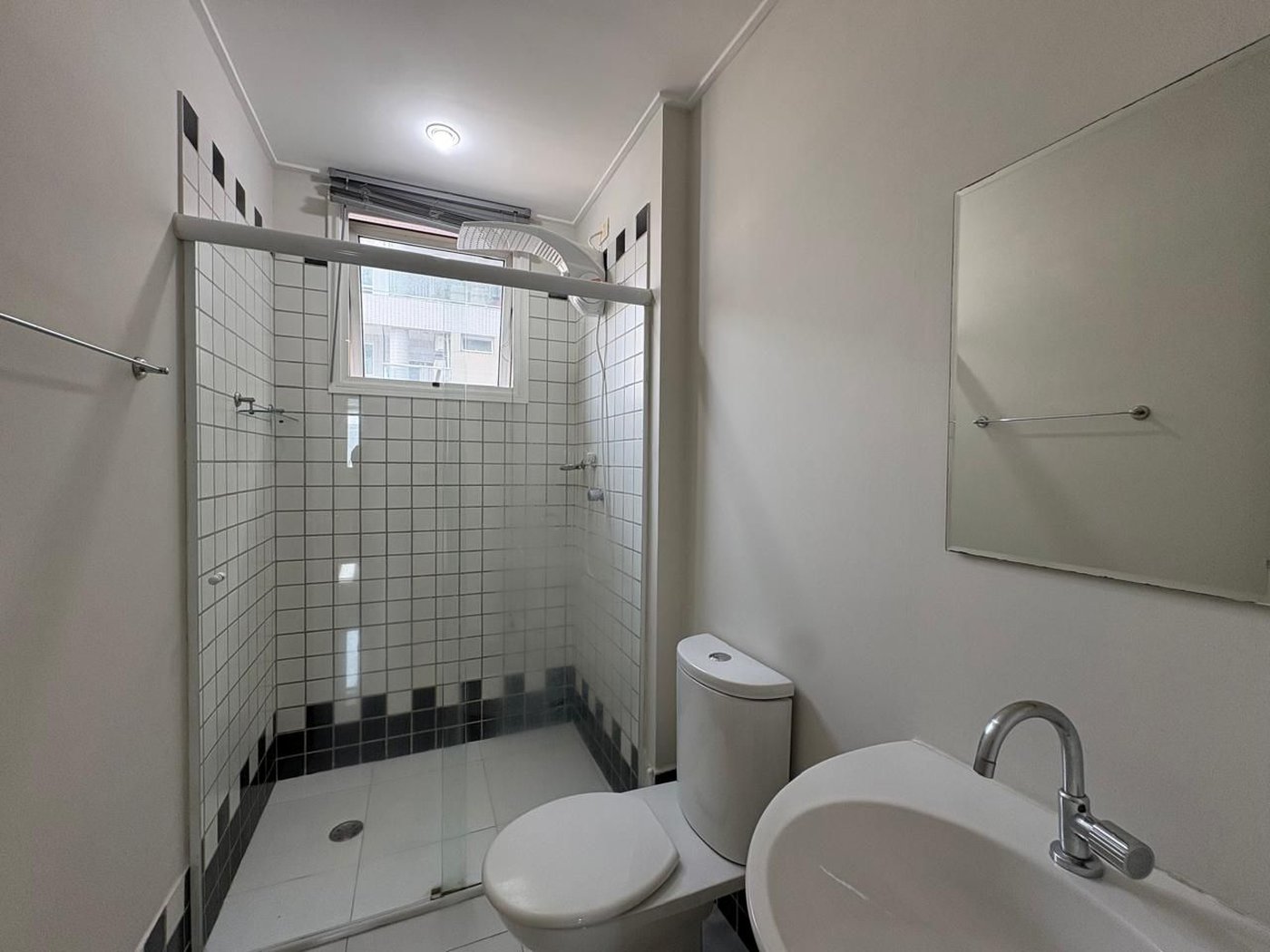 Apartamento com 2 dormitórios à venda, 78 m² por R$ 640.000,00 - Gonzaga - Santos/SP