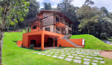Casa à venda com 3 quartos, sendo 1 suíte, no condomínio Sausalito, Mairiporã - SP