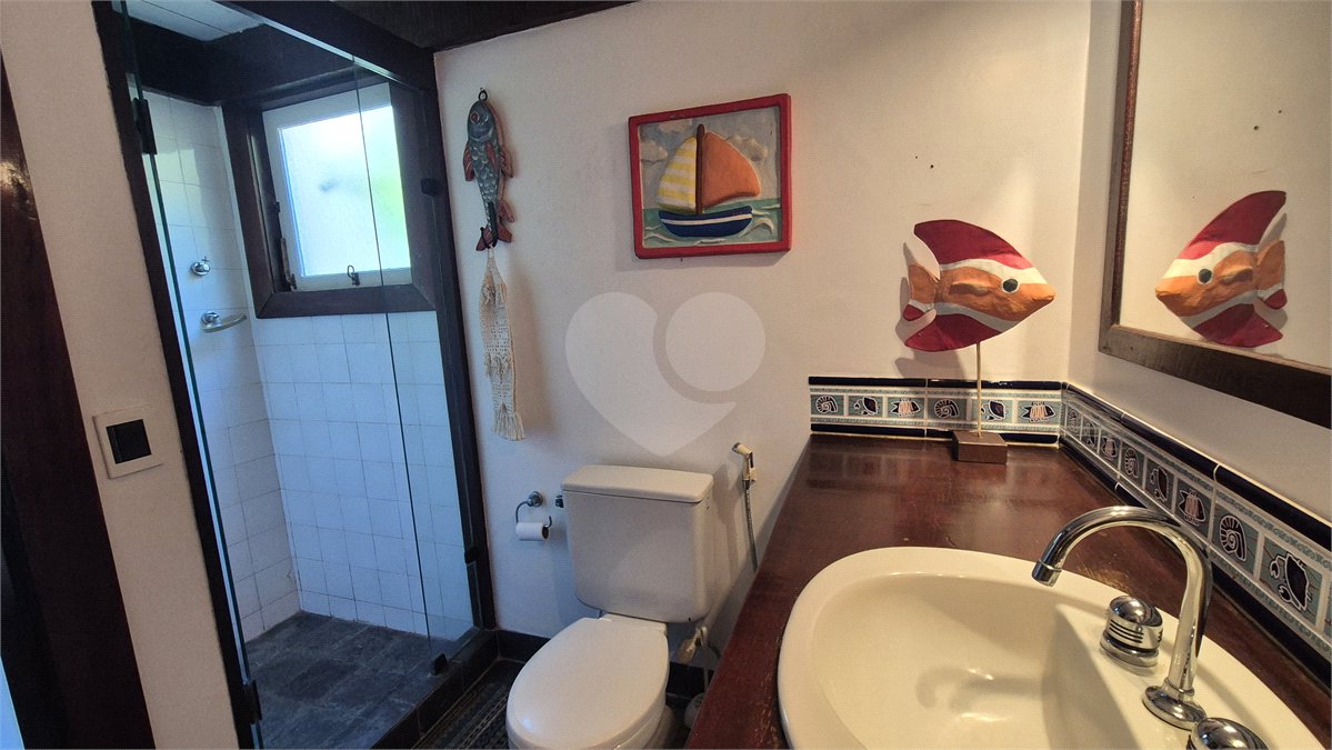 Casa em condomínio à venda com 4 quartos, sendo 3 suítes,  em Geribá, Armação dos Búzios, RJ