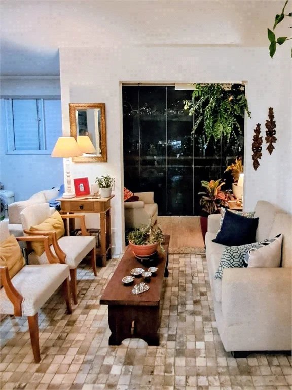 Apartamento à venda com 3 quartos, sendo 1 suíte, em Jardim Caboré, São Paulo, SP
