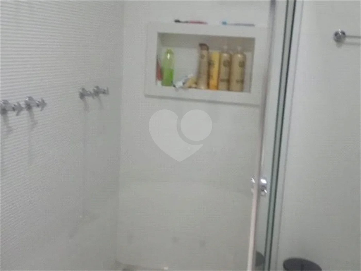 Casa à venda com 3 quartos, sendo 1 suíte, no condomínio Ibiaram 1, Itupeva - SP