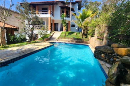 Casa à venda ou para alugar com 3 suítes no condomínio Villagio Capriccio, Louveira - SP