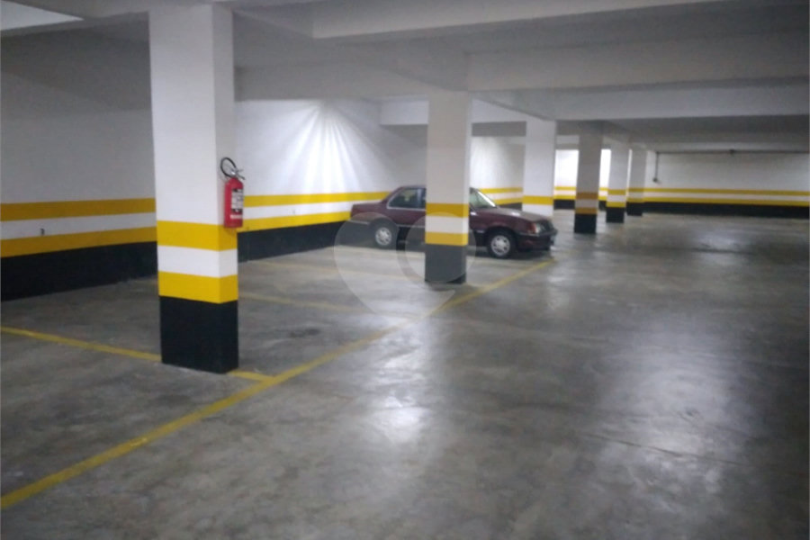 Casa à venda com 4 quartos, sendo 3 suítes, no condomínio Da Serra, São Paulo - SP