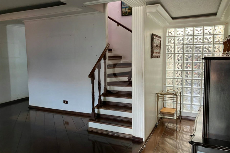 Sobrado à venda com 3 quartos, sendo 1 suíte, em Vila Mazzei, São Paulo, SP