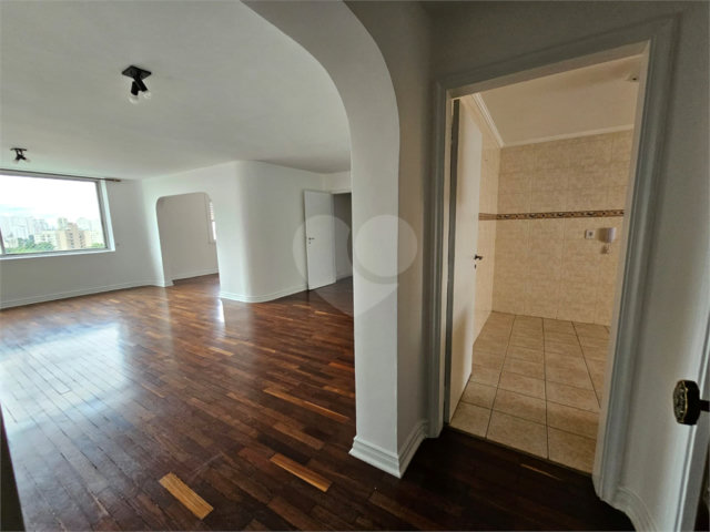 Apartamento à venda ou para alugar com 4 quartos, sendo 1 suíte,  em Santo Amaro, São Paulo, SP
