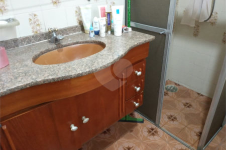 Sobrado à venda com 3 suítes em Vila Lavínia, Mogi das Cruzes, SP