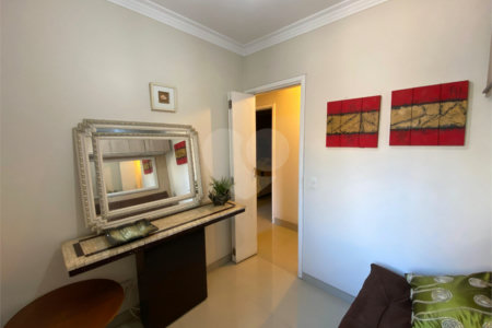 Apartamento à venda com 3 quartos, sendo 1 suíte, em Vila Gomes Cardim, São Paulo, SP