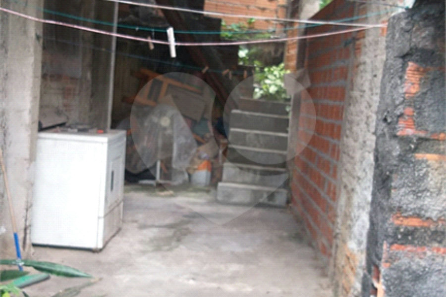 Terreno à venda com 4 quartos, sendo 1 suíte, em Parada Inglesa, São Paulo, SP