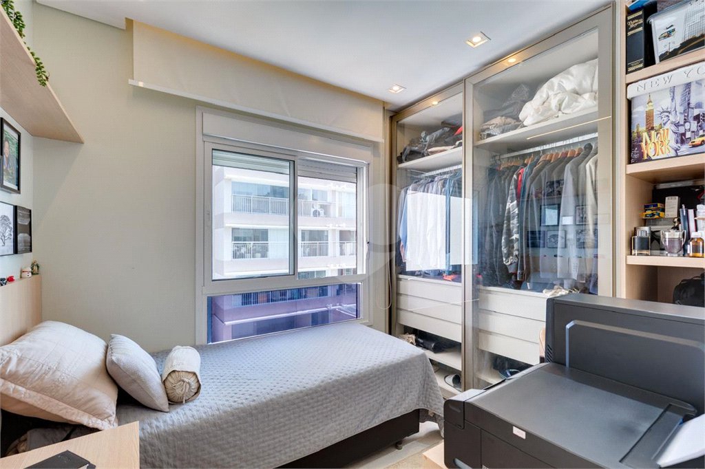 Apartamento à venda com 3 quartos, sendo 2 suítes, em Santo Amaro, São Paulo, SP