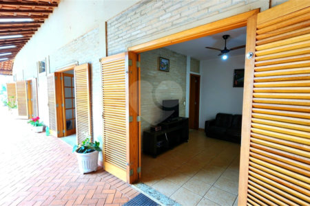 Chácara à venda com 3 quartos, sendo 1 suíte, em Chácara Flora Araraquara, Araraquara, SP