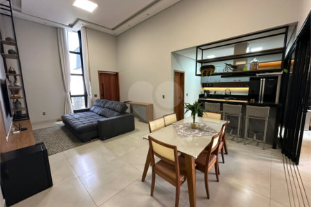 Casa à venda com 3 quartos, sendo 1 suíte, no condomínio Residencial Evidências, Indaiatuba - SP