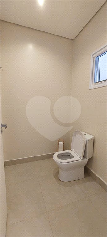 Casa à venda com 3 suítes no condomínio Figueira Garden, Atibaia - SP