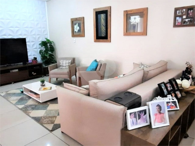 Casa à venda com 5 quartos, sendo 4 suítes,  em Santana, São Paulo, SP