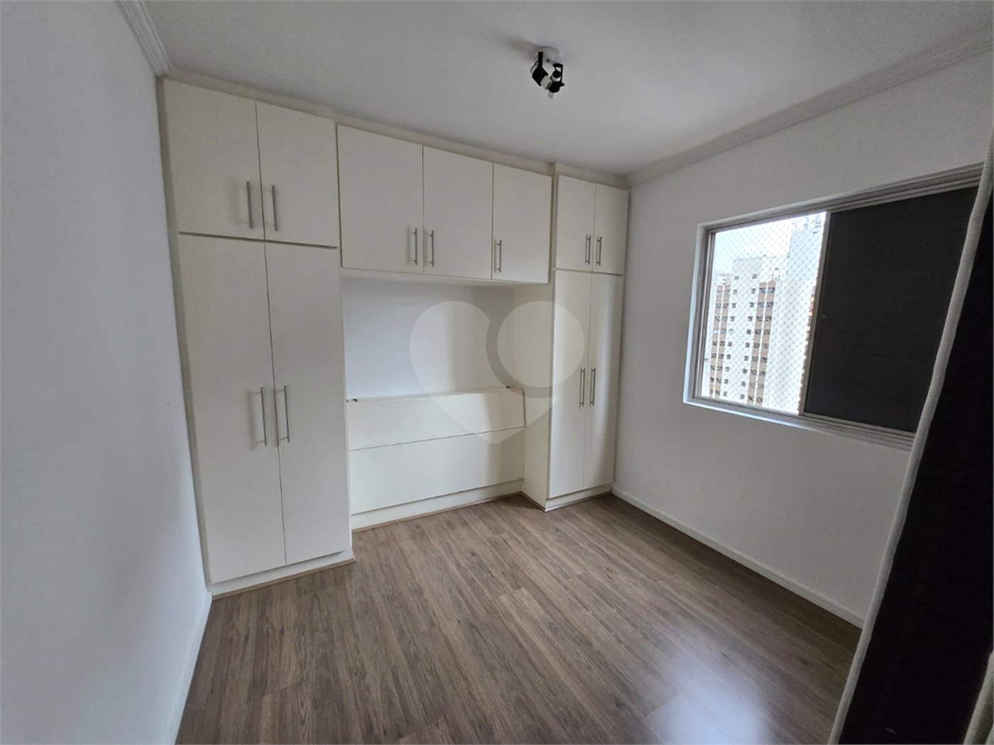 Apartamento à venda com 3 quartos, sendo 1 suíte,  em Indianópolis, São Paulo, SP