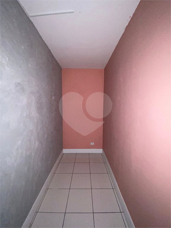 Sala para alugar em Vila Romanópolis, Ferraz de Vasconcelos, SP