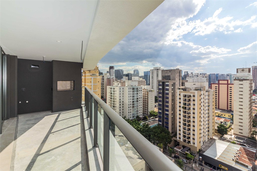 Apartamento à venda com 3 suítes em Vila Olímpia, São Paulo, SP