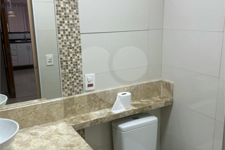 Sobrado à venda com 2 quartos, sendo 1 suíte, em Parque Edu Chaves, São Paulo, SP