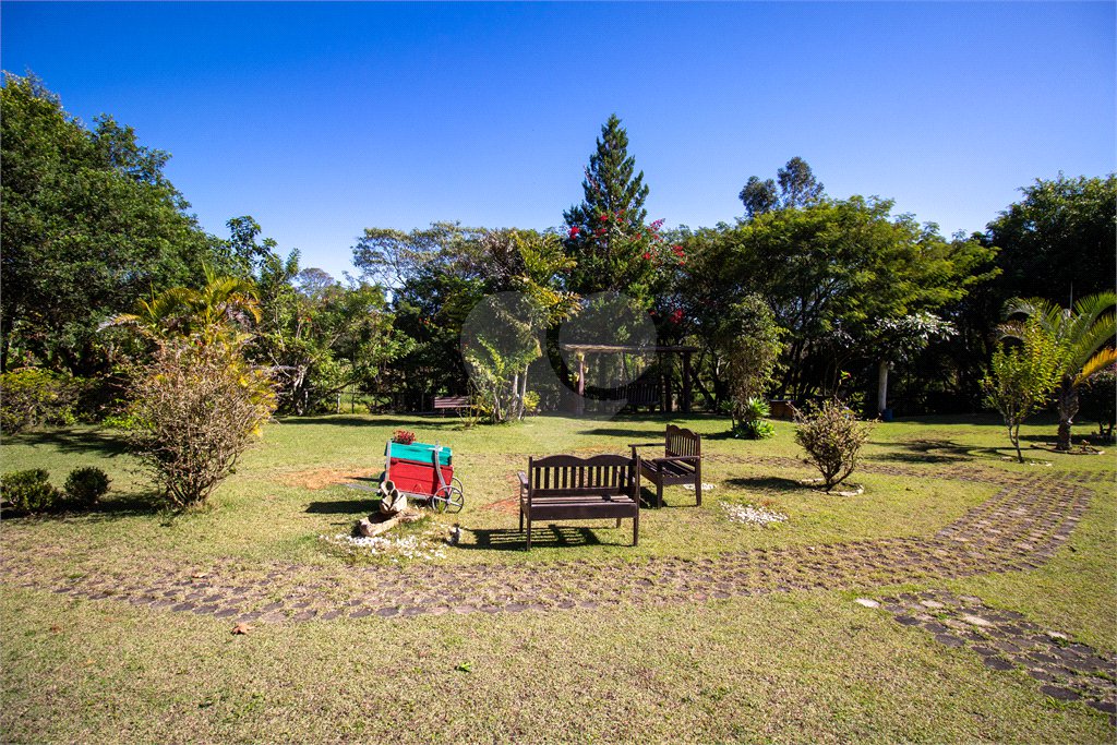Hotel à venda com 15 quartos, sendo 4 suítes,  no Centro (canguera), São Roque, SP