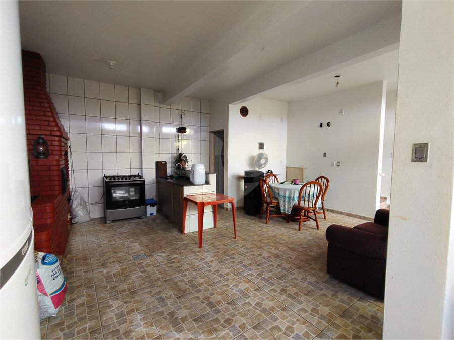 Casa à venda com 5 quartos, sendo 3 suítes, no Centro, Itapetininga, SP