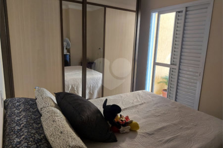 Sobrado à venda com 4 quartos, sendo 1 suíte,  em Vila Gustavo, São Paulo, SP