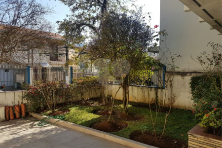 Sobrado à venda com 3 quartos, sendo 1 suíte, em Chácara Santo Antônio (zona Sul), São Paulo, SP