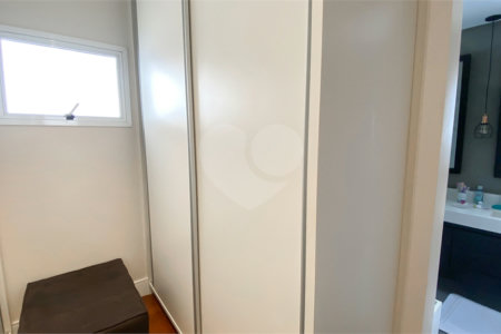 Casa à venda com 4 quartos, sendo 3 suítes, no condomínio Brisa Verde, São Paulo - SP