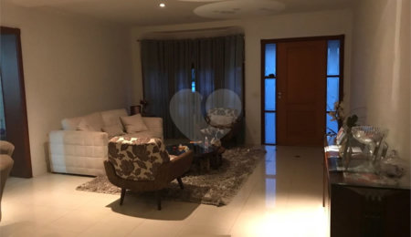 Casa à venda com 5 suítes no condomínio Jardim São Felipe, Atibaia - SP