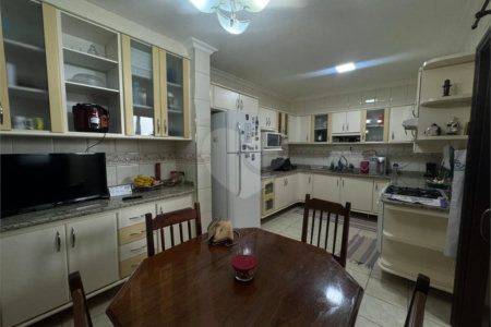 Apartamento à venda com 3 quartos, sendo 1 suíte, no Centro, Ribeirão Preto, SP