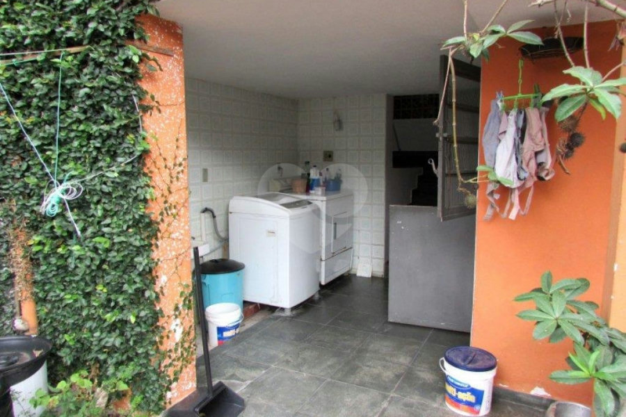 Casa Térrea à venda com 3 quartos, sendo 1 suíte,  no condomínio Travessa Nicolas Jancu,52, São Paulo - SP