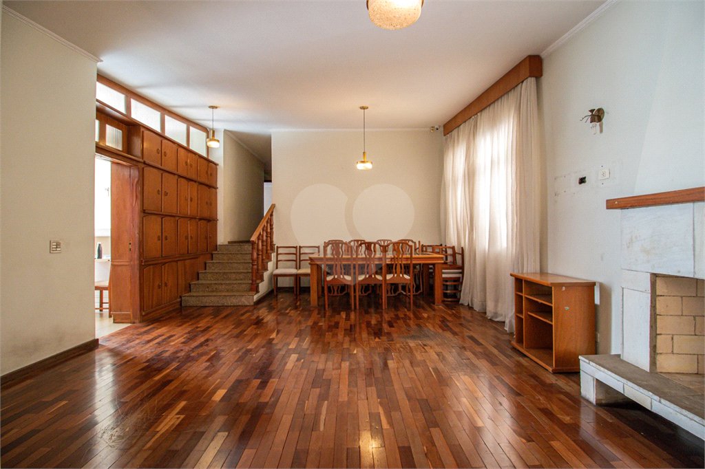 Casa à venda com 5 quartos, sendo 4 suítes, em Jardim Prudência, São Paulo, SP