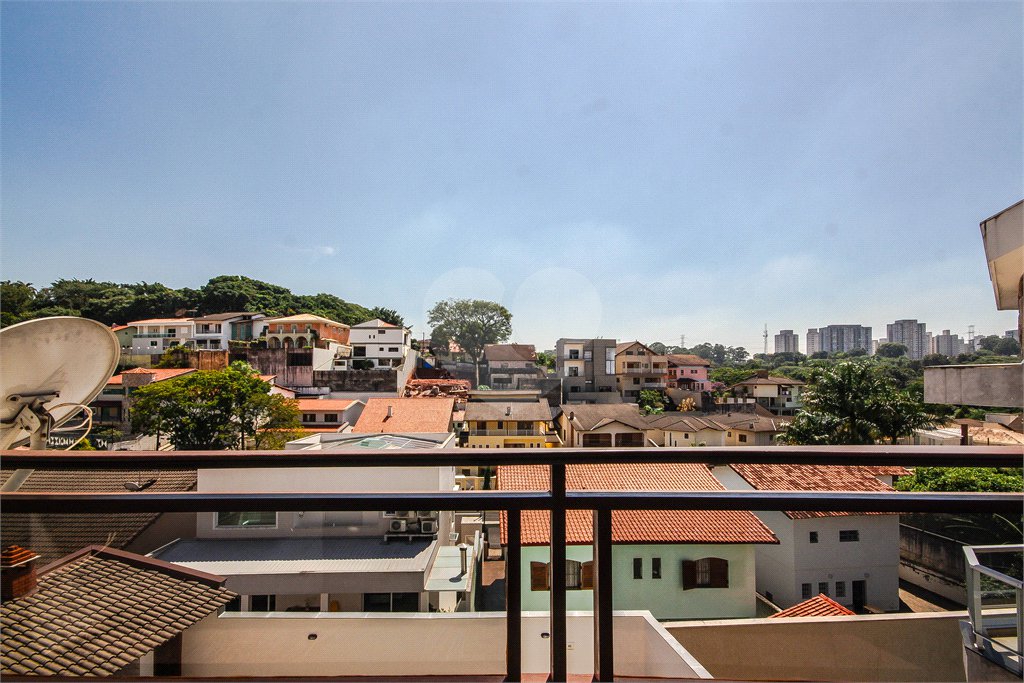 Casa à venda com 4 quartos, sendo 3 suítes, em City América, São Paulo, SP