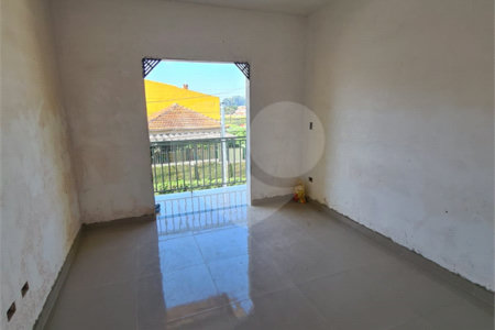 Sobrado à venda com 3 quartos, sendo 1 suíte, em Vila Gomes, São Paulo, SP