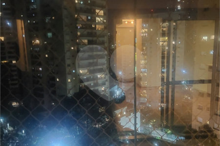 Apartamento à venda com 3 quartos, sendo 2 suítes,  em Vila Andrade, São Paulo, SP